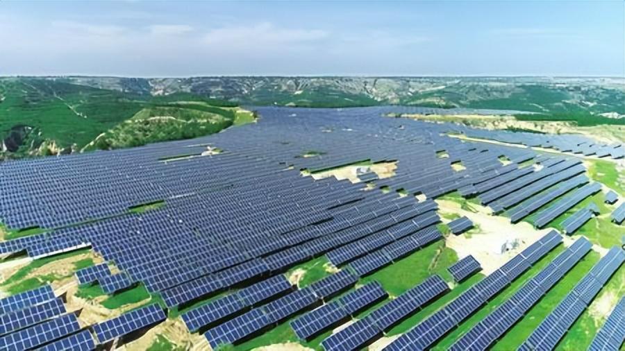 2022年最新光伏行业十大重磅政策（加快推进大型风电光伏发电基地建设）